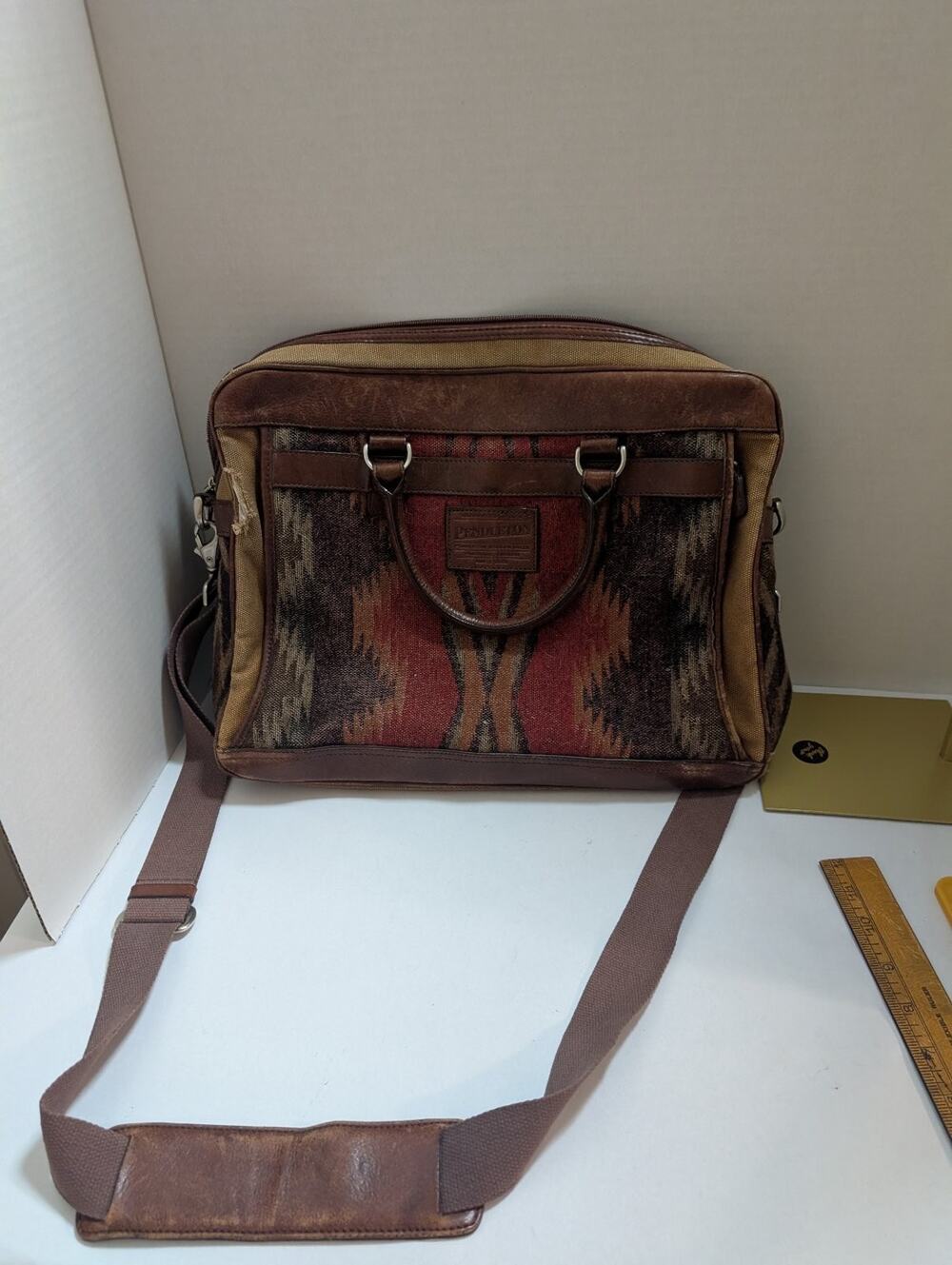 Vintage Pendleton Wool Leather Southwestern Aztec Messenger Bag Briefcase Laptop